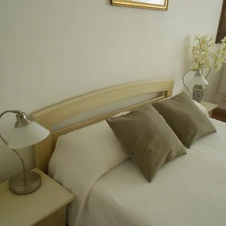 Bed & Breakfast A Casa Chiecchi 2*