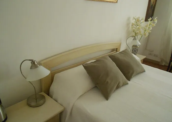 ベッド・アンド・ブレックファスト A Casa Chiecchi 2*